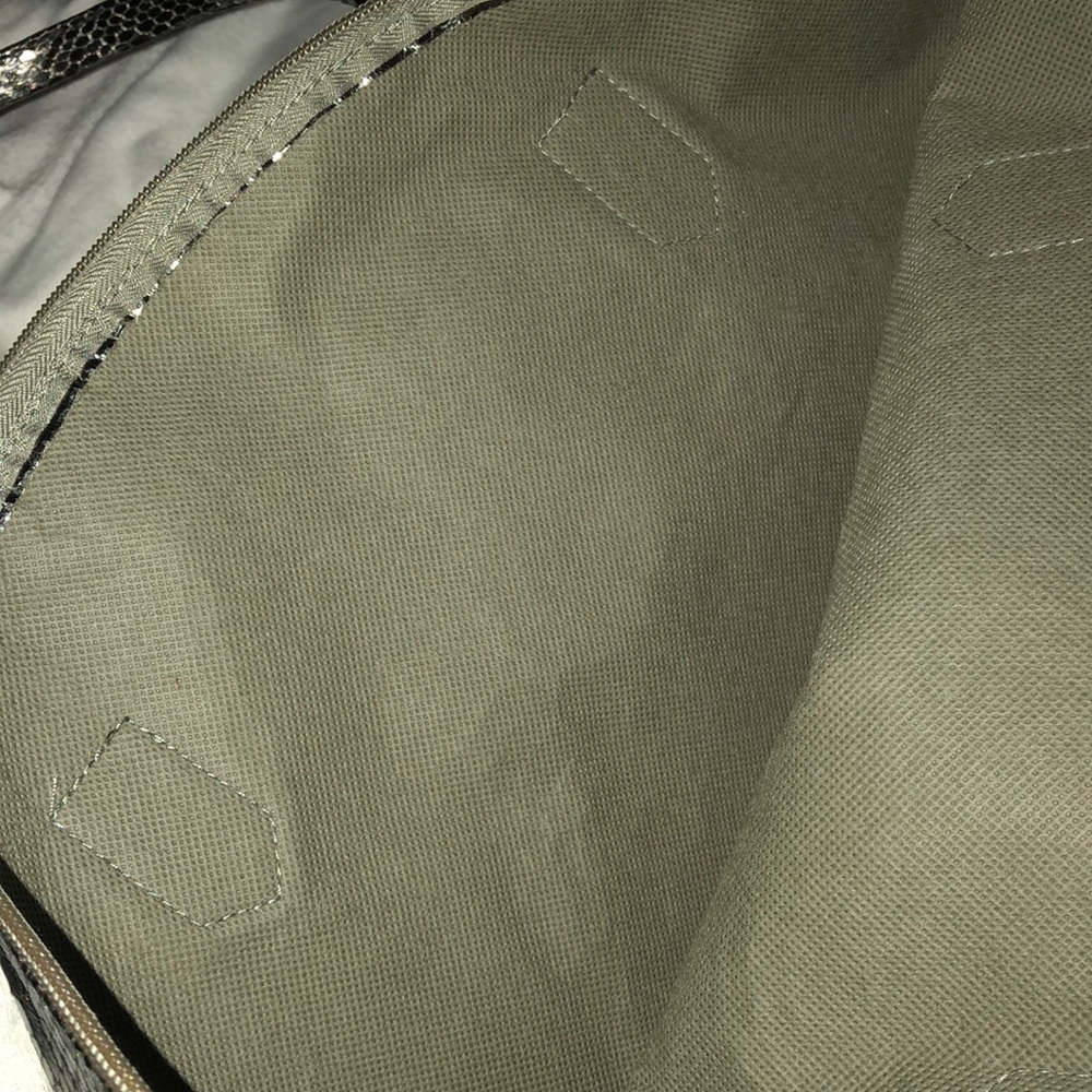 Handbag - Picture 3 of 4